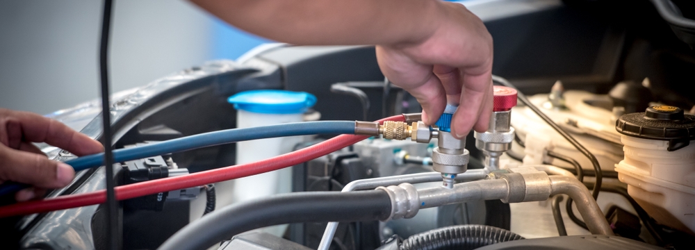 Air Conditioning, HVAC System, Auto AC, Malfunctioning Sensors, Reduced Airflow, Refrigerant Level, Refrigerant Types