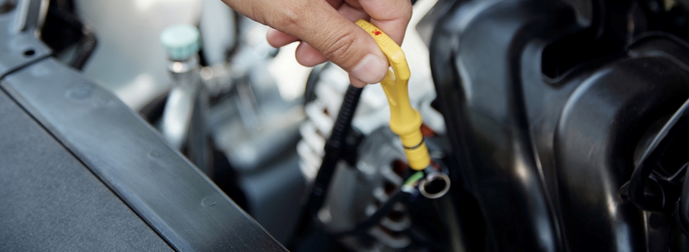 Dealerships, Aftermarket Additives, Black Engine Oil, Oil Change, Oil Change Intervals, Routine Maintenance
